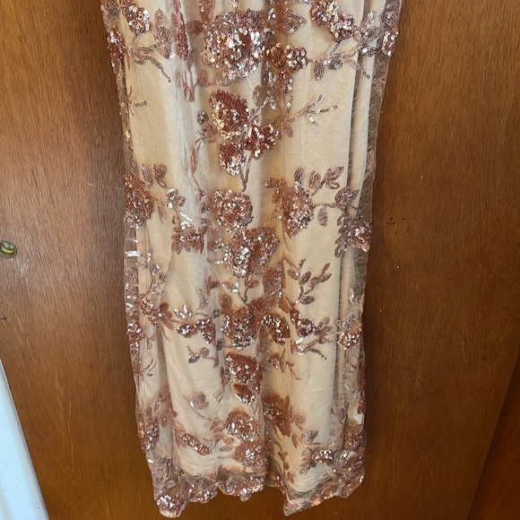 Lulus gown - Picture 3 of 5